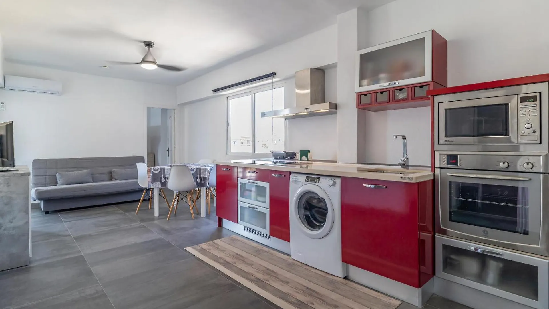 Gorgeous Apartment In Aguadulce With Kitchen