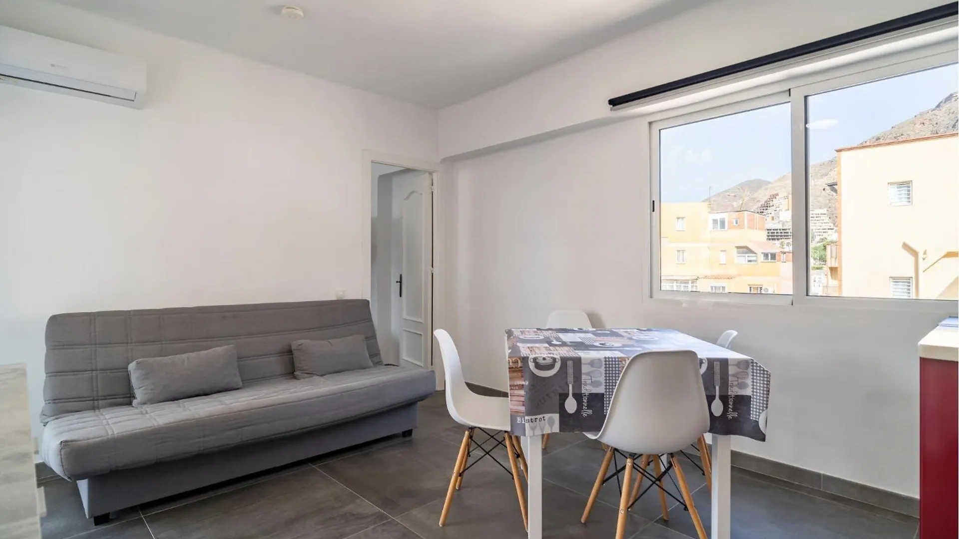 Gorgeous Apartment In Aguadulce With Kitchen 0*, Aguadulce (Almeria) Spain